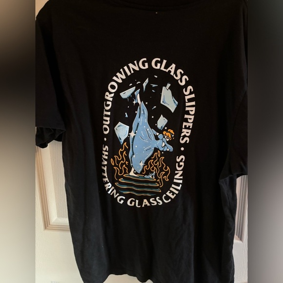 No Prince Charming Graphic T-Shirt - 2XL​ - Picture 3 of 3